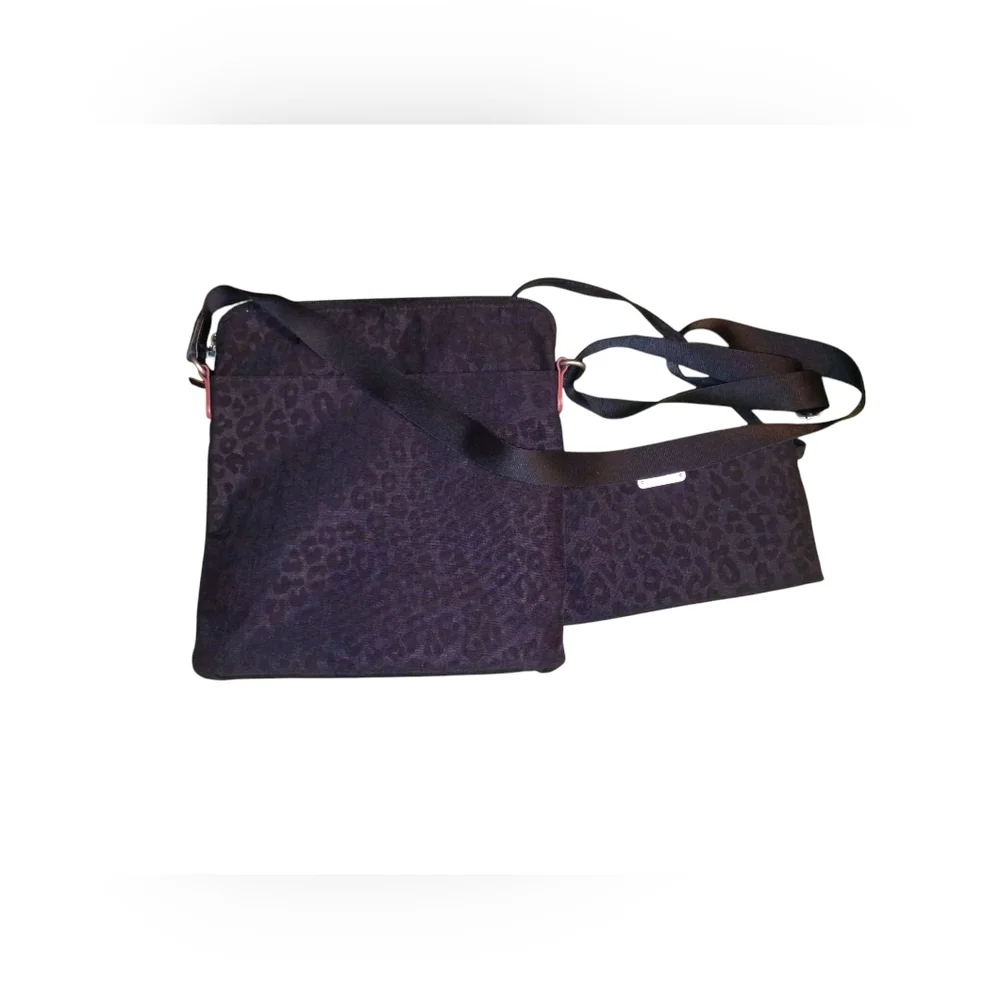 Baggallini Stylish Leopard Black Crossbody Bag W/Matching Coin Purse Nwot